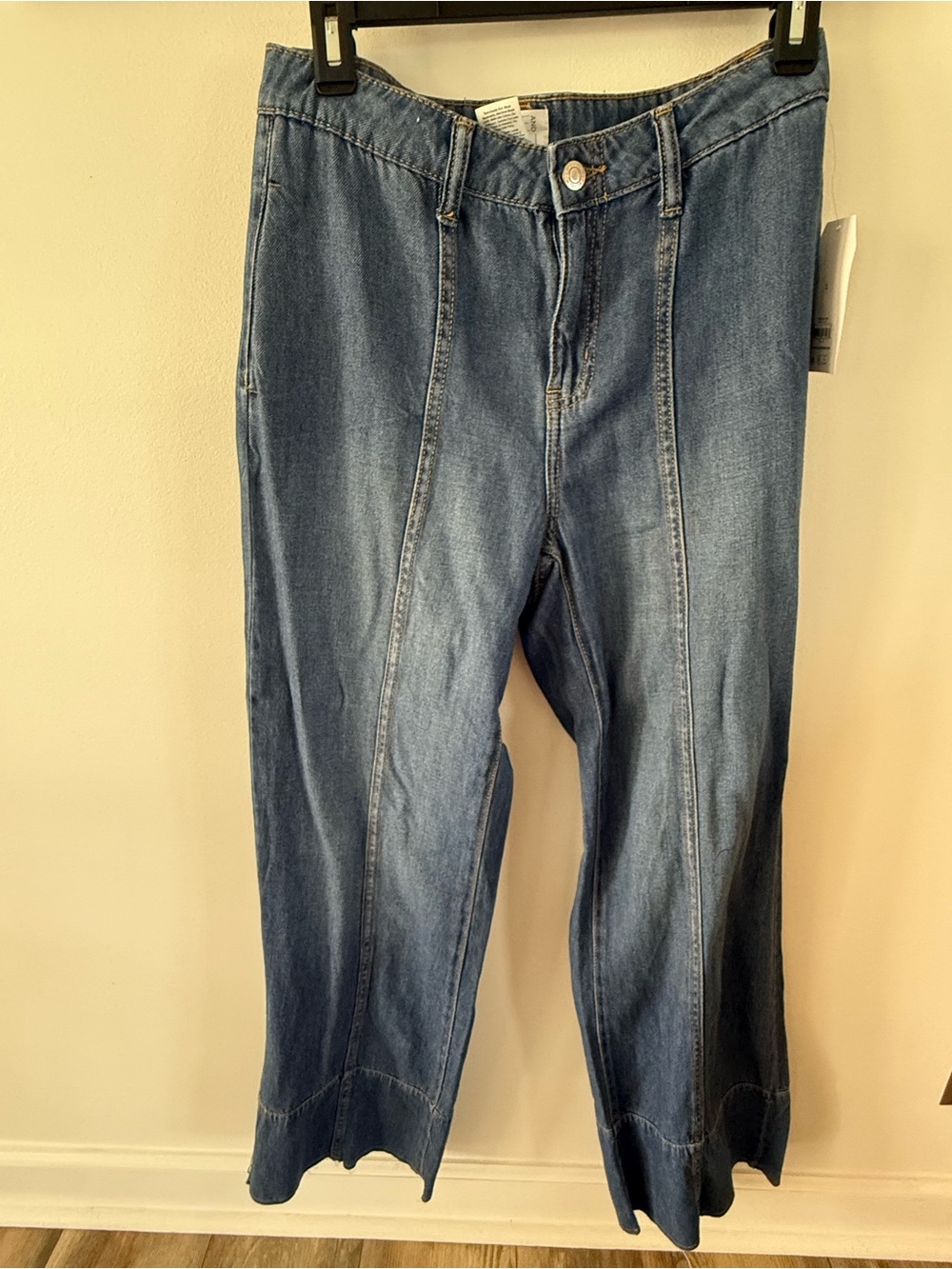 Time and Tru Dark Blue High-Rise Wide Leg Jeans Women’s 2